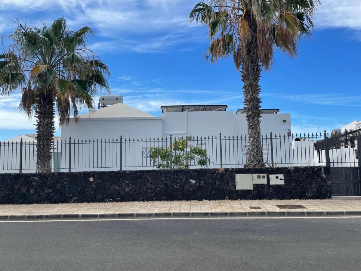 Villa Luisa Puerto Del Carmen ปูแอร์โตเดลคาร์เมน ภายนอก รูปภาพ